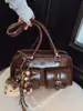 Bolsa de Axila Retrô de Nicho para Mulheres Outono/Inverno 2025 Nova Versátil Tendência Coreana Bolsa de Ombro Bolsa de Bowling de Grande Capacidade