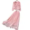 Conjunto de duas peças rosa suave estilo francês para mulheres, top justo de outono e saia plissada de cintura alta, conjunto elegante e moderno