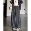 Calça lanterna de papel de arroz cinza claro estilo coreano para mulheres, nova coleção outono 2026, casual e modeladora, calça cropped no tornozelo para baixinhas
