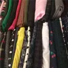 Puesto de venta al por mayor de cabeza de tela todo tipo de tela para ropa hecha a mano tela mixta en la cabeza de tela catty procesamiento por peso aleatorio