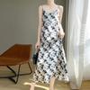 Nova Saia Slip Primavera e Verão 2024 Feminina Ombro Único com Cinto Estampada Base Saia Cetim de Seda Versátil Vestido Floral