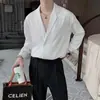 Camisa blanca drapeada con diseño de nicho de verano para hombre, camisa de manga corta con cuello de traje prohibido estilo coreano a la moda