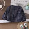 Ropa de Otoño para Niños 2026 Nueva Elegante Chaqueta a Cuadros Infantil Bebé Estilo Primavera y Otoño Top Ropa Guapa Moda al por Mayor