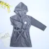 Bata de Noche para Niños Bata de Baño Franela Forrada Terciopelo Engrosada Bata Larga para Niños y Niñas Bebés