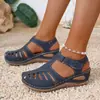 Sandalias estilo romano, un artículo popular de verano para mujer, nuevo diseño transfronterizo, disponible en tallas grandes, con diseño de punta cerrada y estilo de cuña con correa única calada 2026