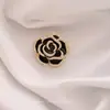 Broche de Laço Coração Simples para Mulheres, Corsage de Luxo, Alfinete Anti-Exposição para Gola Feminina, Alfinete de Cardigã, Acessório de Roupa
