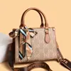 Bolso de Mano Estampado de Lujo Pequeño con Letras para Mujer 2026 Nuevo Estilo Monograma Lujo Ligero Estilo Coreano Elegante Bolso de Hombro Cruzado