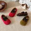 Zapatos Mary Jane de Cuero con Tira Cruzada Retro para Niñas Tendencia 2026 Nueva Moda Primavera y Otoño Planos de Suela Baja para Niños