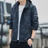 Jaqueta Masculina 2026 Nova Primavera e Outono, Marca da Moda Impermeável à Prova de Vento com Capuz Removível, Roupa de Casal