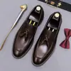 Zapatos de Vestir Formales para Hombre de Piel de Vaca Slip-on de Cuero Auténtico Punta Puntiaguda Británica Borla Profesionales Mocasines de Un Paso Modelo para Hombre