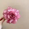 Pinza para el cabello de flor de tela de seda tridimensional de color degradado de rosa de hadas grande para mujer, adecuada para fotos de viajes a la playa