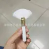 Brocha de Espuma Brocha Facial Transfronteriza en Forma de Abanico Pelo de Fibra Suave Esponjoso Brocha de Maquillaje Polvo Residual Salón de Belleza Mango de Madera Portátil