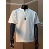 Camiseta de Manga Curta Patchwork com Rebites 2026 para Homens, Verão Estilo Americano Tendência Legal Solta Gola V Manga Meia-Manga Puxador Camiseta de Algodão