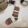 Estilo étnico retrô tricô grosso cáqui estilo de rua Fair Isle casal ins meias cano médio largas femininas mesmo estilo Xiaohongshu