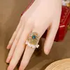 Set de Aretes, Anillo y Collar Estilo Bohemio Europeo y Americano con Aguja de Plata, Estilo Étnico Vintage con Aretes de Borla de Perlas y Pedrería