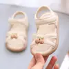 Sandálias Infantis Estilo Fofo para o Verão, Sapatos para Caminhada de Bebê Menina com Decoração Floral, Fechamento em Velcro, Sola Macia, Sandálias Casuais Antiderrapantes