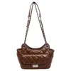 Bolso de hombro acolchado con cadena estilo Chanel para mujer, versátil, elegante, moderno, con cierre, adecuado para llevar bajo el brazo