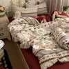 Juego de cuatro piezas de algodón acolchado de doble capa de gasa, amigable con la piel y suave, funda de edredón, sábana para cama de dormitorio de estudiante, juego de tres piezas para dormitorio