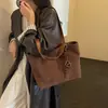 Bolso de hombro retro de gamuza mate para mujer, nueva colección 2026, ligero, lujoso, diseño de nicho, sensación de alta gama y bolso tote de gran capacidad