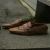 Sapatos Mocassins com Fivela Femininos Sapatos Baixos Novos Outono e Inverno Pele de Cabra Macia Bico Quadrado Sapatos Baixos Confortáveis Sapatos Femininos de Boca Profunda