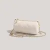 Bolso de Mano de Diseñador de Nicho para Mujer con Patrón Acolchado Inspirado en Chanel, Correa de Cadena, Bolita Dorada Pequeña, Forma Cilíndrica, Bolso de Hombro y Cruzado, Portalápices, Bolso Almohada, Moderno