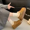 Plataforma transfronteiriça com estoque disponível, sapatos estilo Birkenstock com sola grossa e forro de fleece para mulheres, nova coleção 2026, botas de neve com sola grossa, sapatos de algodão Birkenstock de inverno
