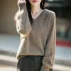 Suéter de Lã Feminino Outono e Inverno, Forrado com Fleece, Moletom Quente com Gola V, Pronto para Vestir, Malha Base de Caimento Solto, Venda por Atacado a Partir de Uma Peça