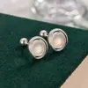 Brincos Exclusivos de Pedra da Lua Estilo Novo Luxo Leve para Mulheres, Estilo Francês, Design de Nicho, High-End, Brincos Simples e Versáteis