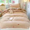 Juego de Ropa de Cama Nuevo de Cuatro Piezas Amigable con la Piel Cómodo para Dormitorio de Estudiantes Lavable a Mano o a Máquina Juego de Ropa de Cama de Tres Piezas Estilo Ins