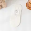 Calcetines de Oso de Dibujos Animados en Barco para Mujer Calcetines Invisibles de Silicona Antideslizantes Calcetines Finos de Verano para Mujer Boca Baja Color Blanco Leche