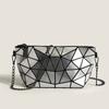 Bolso de Cadena Geométrico Láser para Mujer 2026 Nuevo Verano Moda Plegable Forma de Diamante Acolchado Cruzado Pequeño