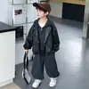 Conjunto de Ropa de Cuero para Niños Primavera y Otoño Estilo Coreano Infantil Guapo Moderno Chaqueta Falsa de Dos Piezas Conjunto de Dos Piezas Ropa para Niños Pequeños y Niños Pequeños