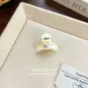 Pinza para el Cabello de Perlas Estilo Chanel Dulce Pequeña Francesa para Mujer Atmósfera de Lujo Ligero Pinzas Dobles de Princesa Flequillo Cabello Fino Pinzas de Garra Pequeñas Accesorios para el Cabello