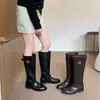 Outono/Inverno 2026 Novas Botas de Cano Alto Clássicas com Fivela de Metal e Salto Grosso Bico Arredondado Cano Alto Botas de Equitação Femininas
