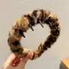 Linda diadema de felpa de dibujos animados para mujer, especialmente diseñada para lavarse la cara y aplicar mascarillas faciales, diadema de corona alta, lista para fotos, crea una atmósfera elegante