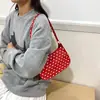 Bolso de almohada de lunares retro con sentido del diseño, bolso de mano de charol de superficie brillante, bolso pequeño, bolso de hombro único, bolso cruzado, equipaje, nicho coreano