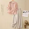 Conjunto de verano de algodón y lino para mamá, nuevo y elegante conjunto de dos piezas para mujer 2025: camisa bordada de lino y pantalones de pierna ancha
