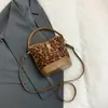 2024 Nuevo Popular de Este Año Bolso de Mano Retro Tipo Cubo para Mujer Bolso Femenino Senmeng Moda Otoño e Invierno Bolso de Hombro Cruzado para Viajar al Trabajo