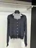 Cárdigan de punto versátil estilo coreano, adelgazante, a rayas, con bloques de color, nuevo conjunto de ropa exterior casual de manga larga con cuello redondo para otoño e invierno