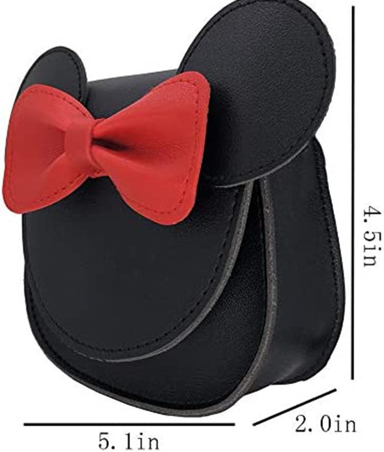 小女孩斜挎零钱包 (1).jpg