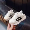 Tenis para niños otoño 2024 nuevo estilo zapatos Forrest Gump zapatos casuales para niñas zapatos para correr ligeros y transpirables para bebés
