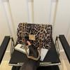 Bolsa quadrada pequena estilosa com axila retrô bolsa de ombro bolsa de corrente feminina inverno 2025 nova bolsa casual feminina com estampa de leopardo