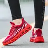 Zapatos de Hombre 2026 Otoño Nuevos Zapatos Casuales Malla Transpirable Aumentadores de Altura Estudiante Zapatillas para Correr de Moda Zapatos Huecos de Suela Gruesa