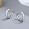 Pendientes de Gota de Pegamento Blanco para Mujer Plata de Ley 925 Nueva Moda Círculo Geométrico Hebilla de Oreja Simple ins Joyería de Oreja Avanzada