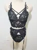 Estación independiente transfronteriza fuente traje de encaje de tres puntos sexy ropa interior hueca perspectiva tentación traje en stock
