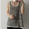 Colete Listrado de Tricô Vazado para Homens, Camisa Sem Mangas Respirável de Verão com Design Único, Camiseta Sem Mangas para Usar por Baixo Estilo Americano