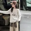 Camiseta Casual de Manga Larga para Niñas Principios de Otoño 2026 Nuevo Estilo Top Base Blanco para Niñas de Edad Media y Mayor Primavera y Otoño Top Elegante