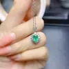 Venta al por mayor de fábrica Popular Colgante de Esmeralda Natural Plata S925 Incrustado Piedra Principal 5*7 Joyería de Lujo Venta Directa de Fábrica