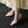 Novos sapatos femininos de primavera e outono, sapatos de salto plataforma de bico fino e decote baixo, altura interna, sapatos casuais, tamanhos 33-43, sapatos de exportação