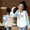 Camiseta Base para Niñas Estilo Coreano Nueva de Primavera y Otoño con Dobladillo Curvo, Camiseta de Manga Larga Color Bloque para Niños Mayores, Top de Moda Ajustado